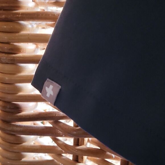 FIGS Scrub Top Technical Collection M - Picture 6 of 6